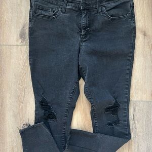 Universal Thread Black Distressed Skinny Jeans